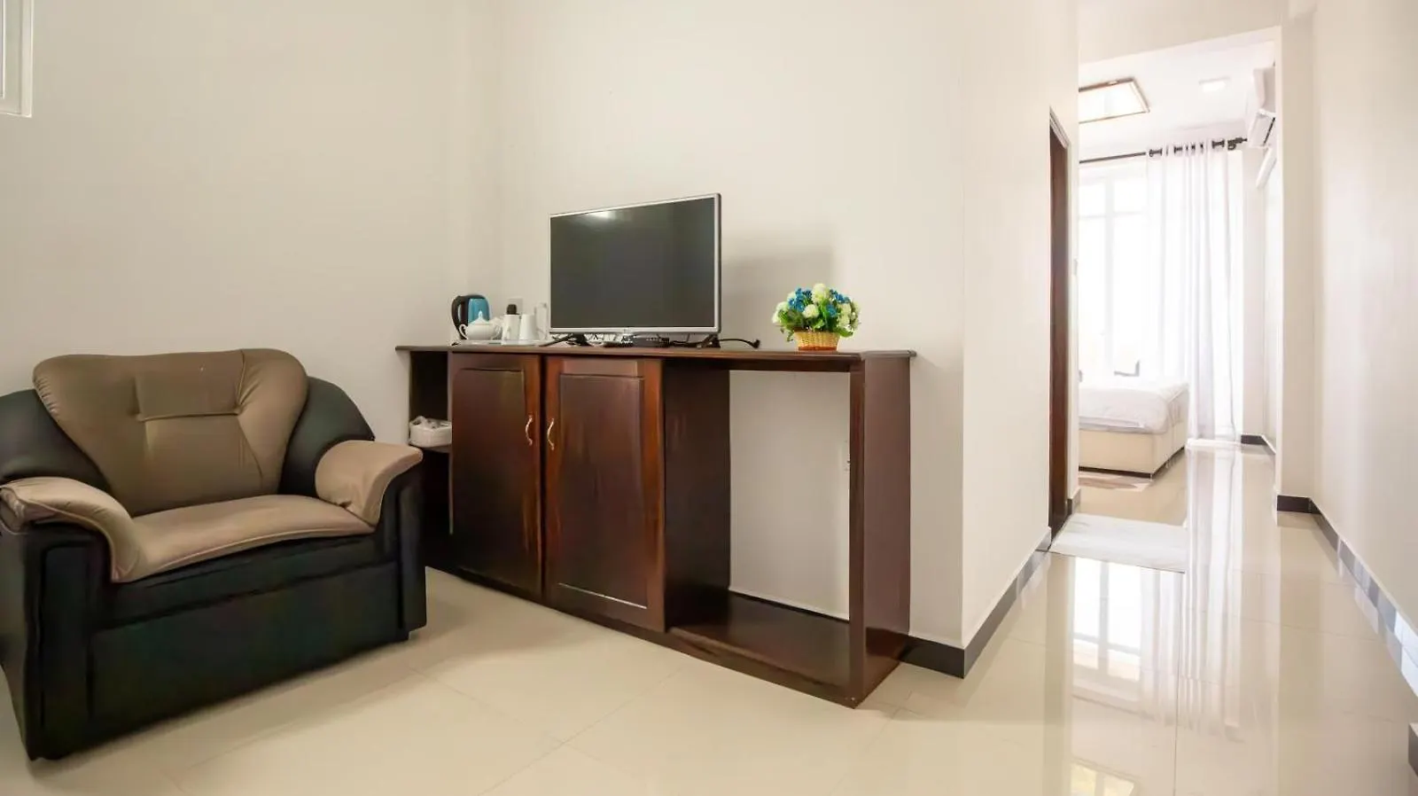 Hotel J Lee Negombo Sri Lanka